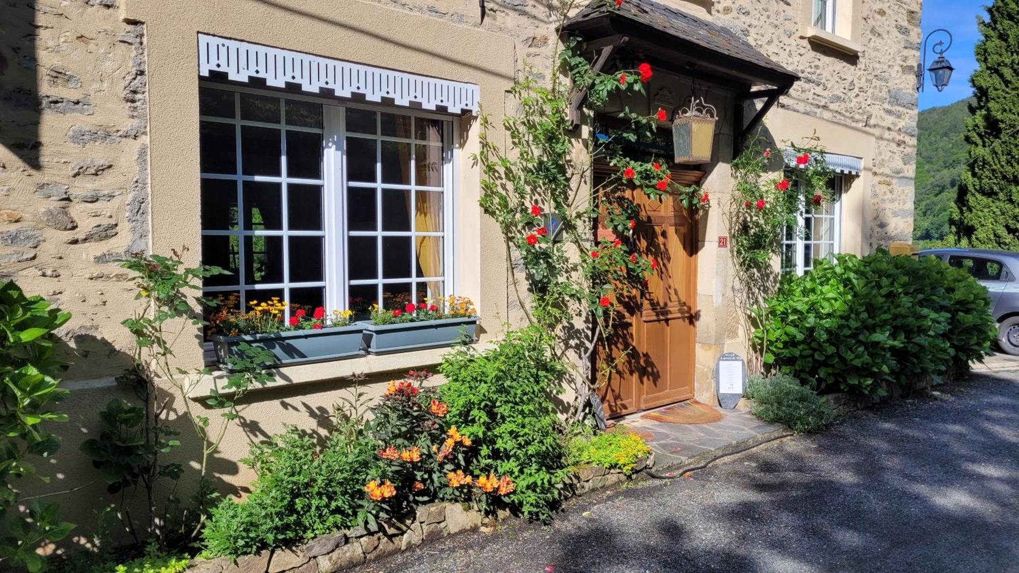 Manoir Des Pelies Spa Conques Kültér fotó